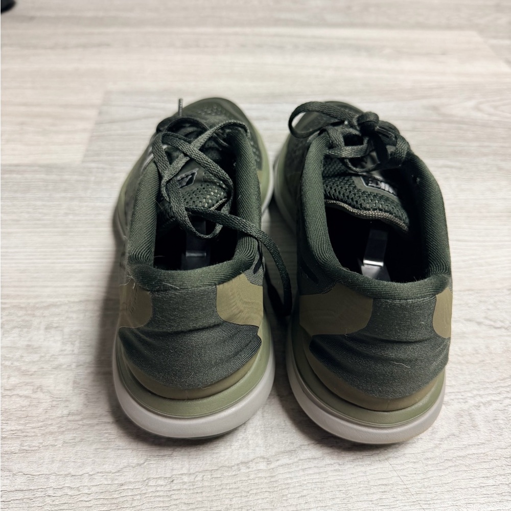 Nike Men's Dark Green Athletic Shoes - Picture 4 of 4